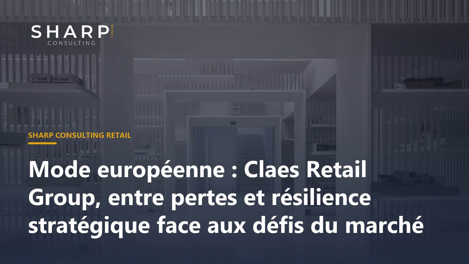 Magasin de mode moderne, clients, stratégie d'adaptation face aux défis économiques.